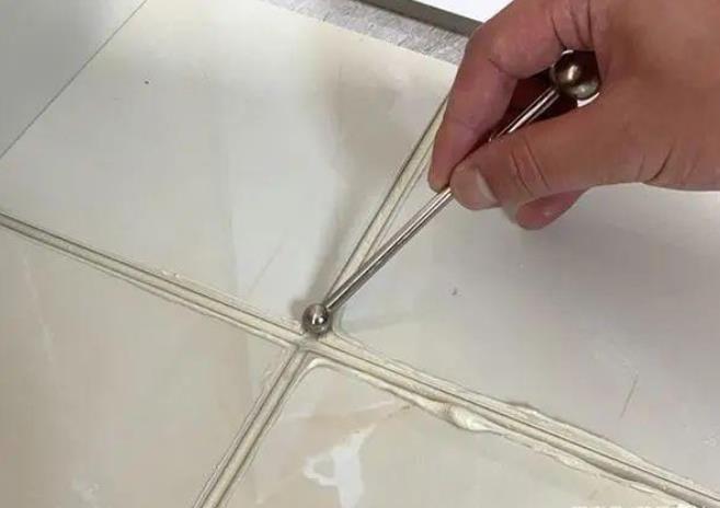 瓷砖美缝剂是价格越贵质量越好吗(图1) 瓷砖美缝剂是价格越贵质量越好吗(图1)
